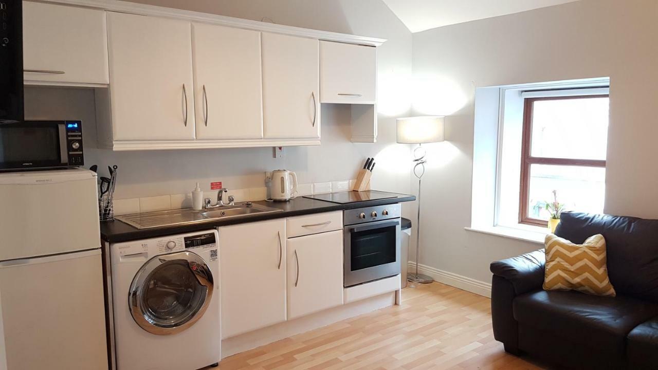 Townhouse In Centre Of Cobh Apartamento Exterior foto